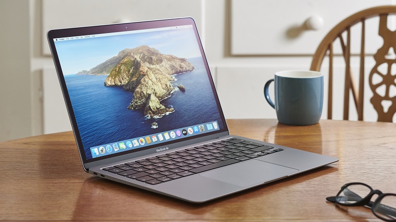 Review apple macbook air 2020 old enough to know better
